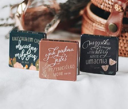 Lusterko kieszonkowe - Ukochałem cię odwieczną miłością Jr 31,3